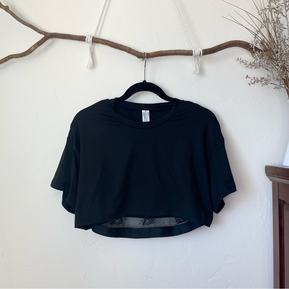 Forever 21 Super Cropped Black T-shirt NWOT